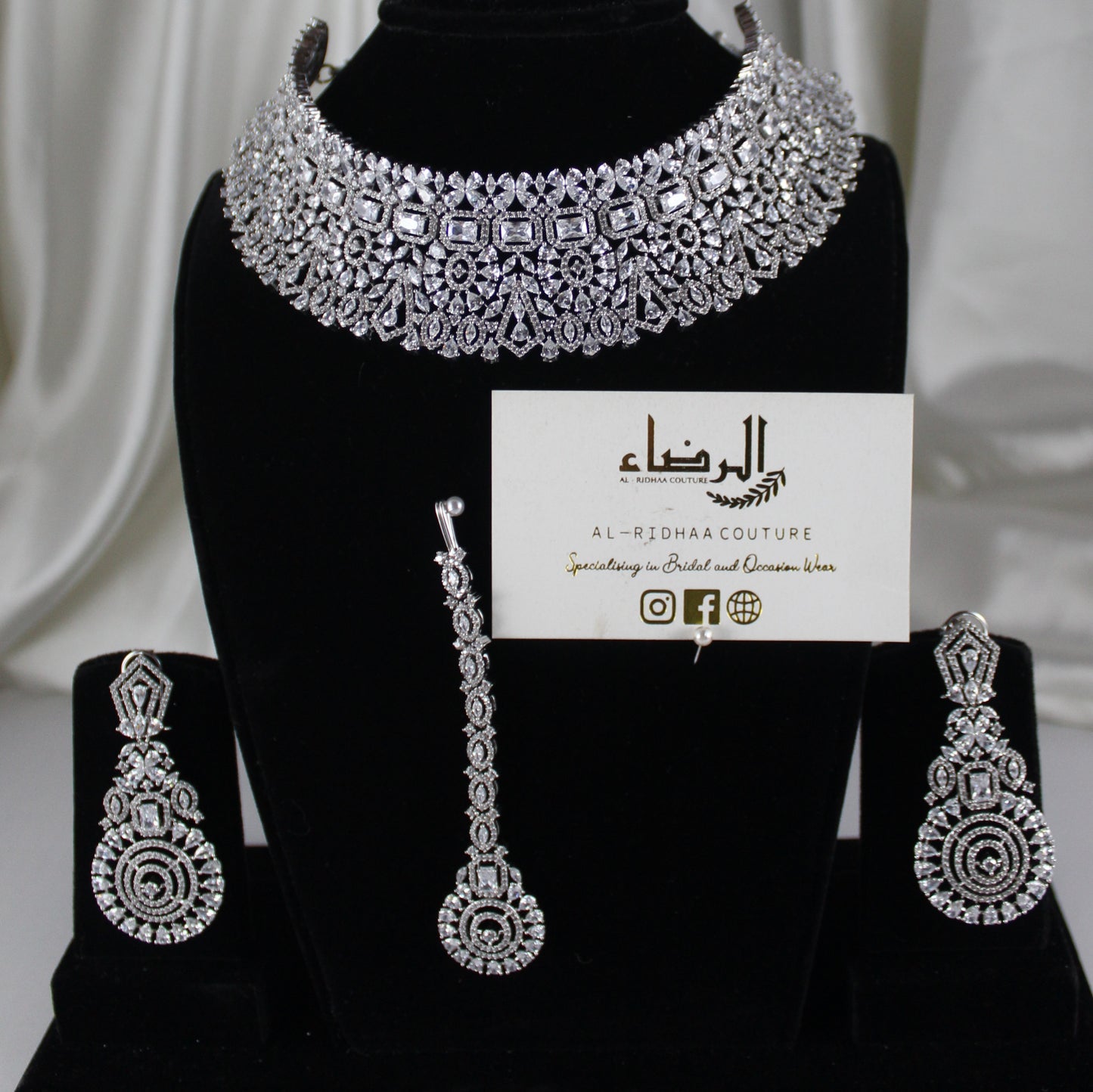 Eternity  -  Saera Necklace Set