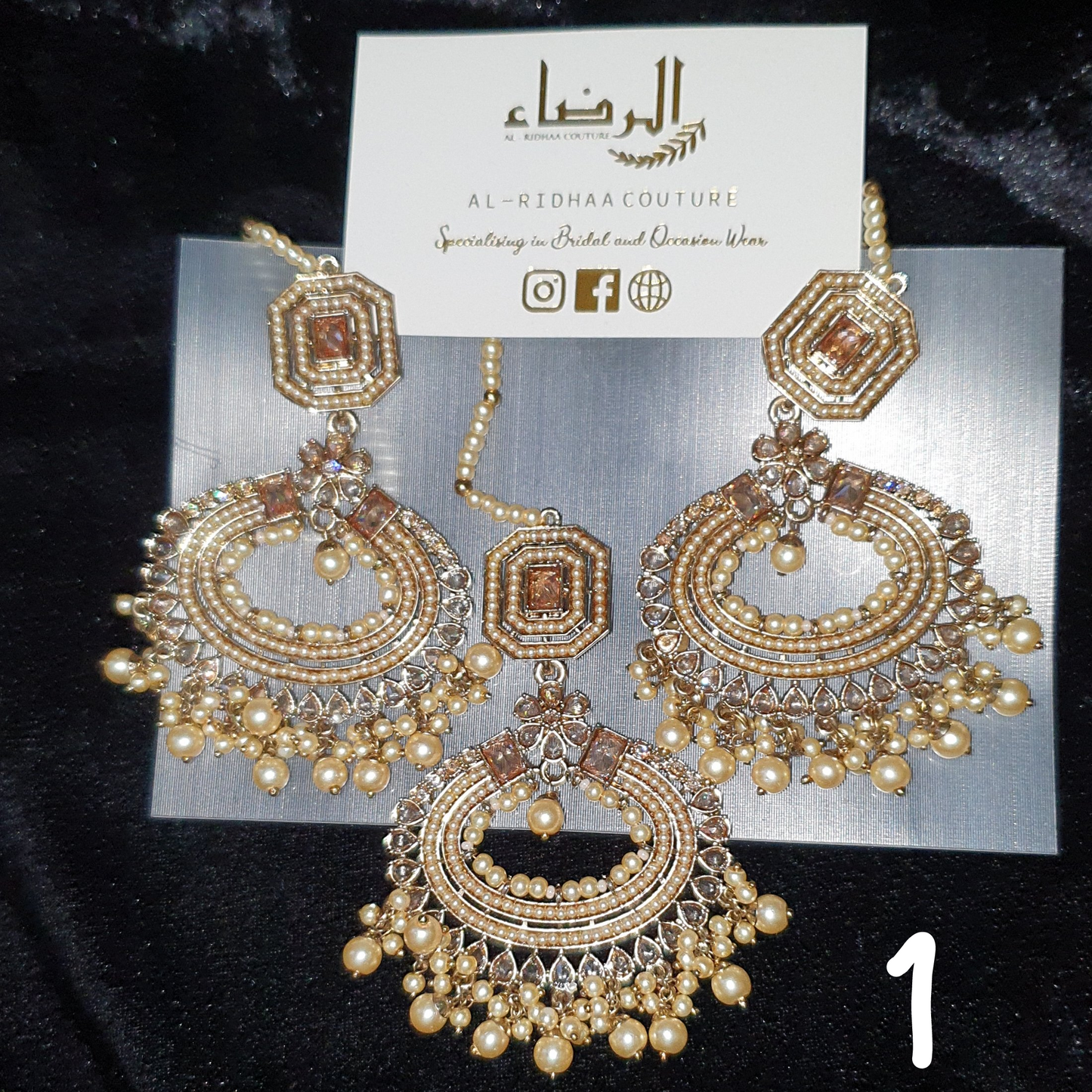 Oval - Tikka & Earrings
