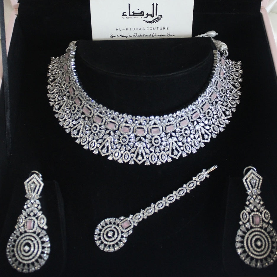 Eternity  -  Saera Necklace Set