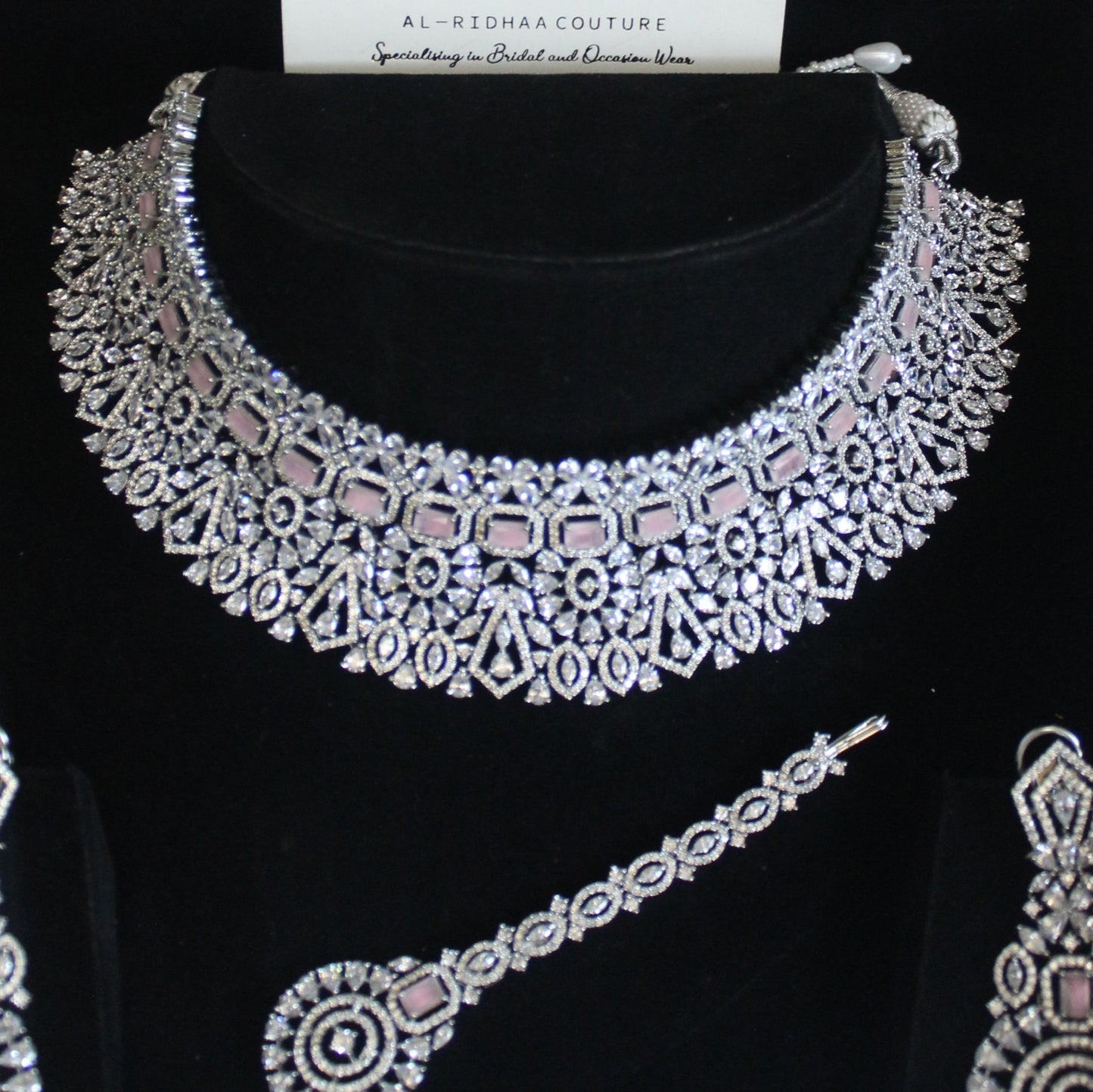 Eternity  -  Saera Necklace Set