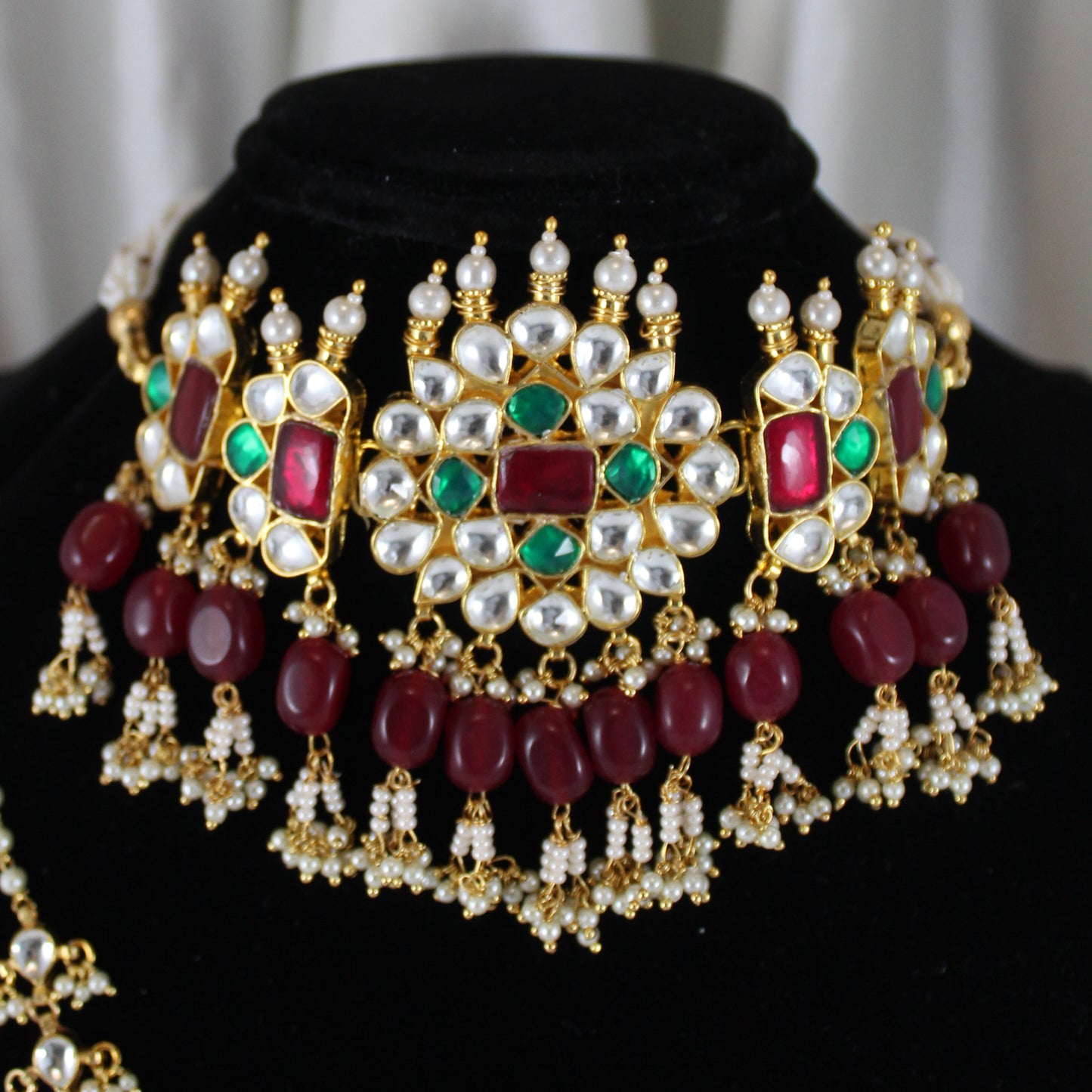 Sana- Pachi Kundan Choker Set