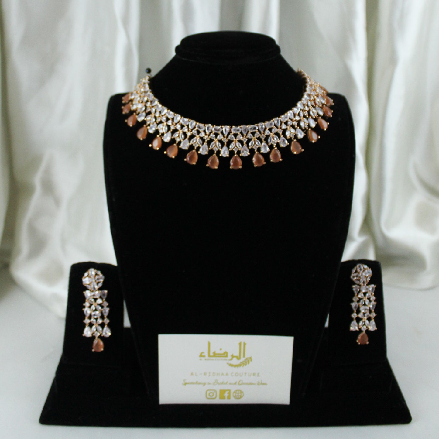 Eternity - Mary Neckace Set