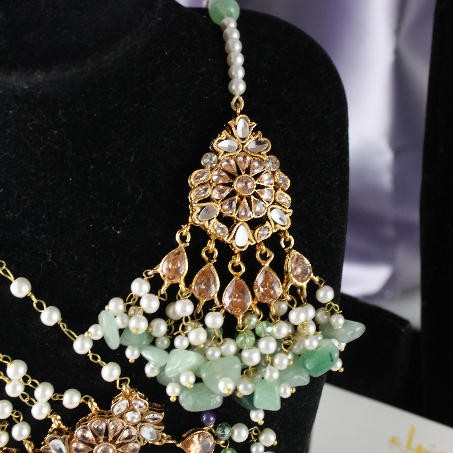 Nuwaira - Choker Set