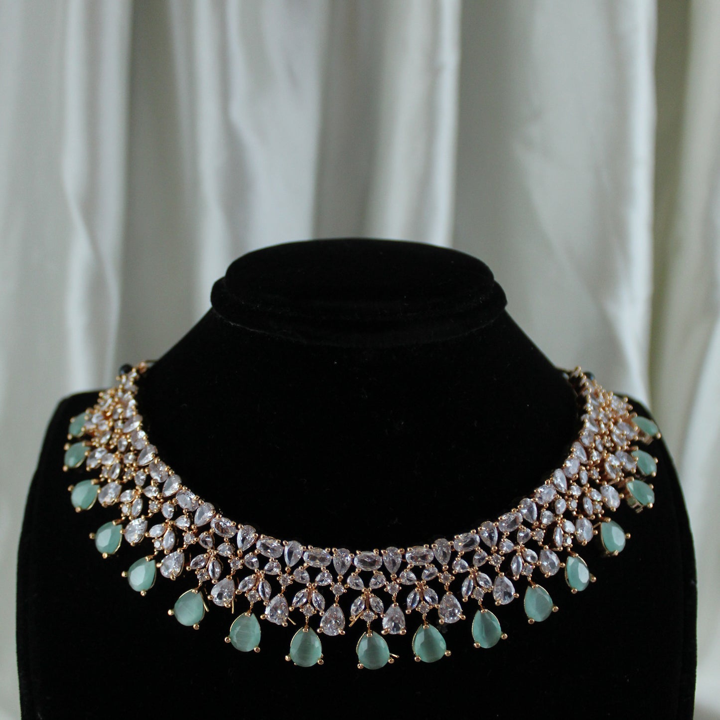 Eternity - Mary Neckace Set