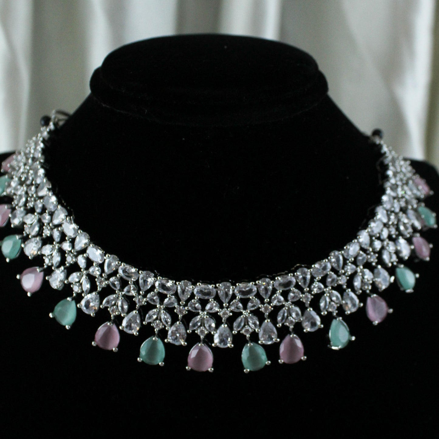 Eternity - Mary Neckace Set