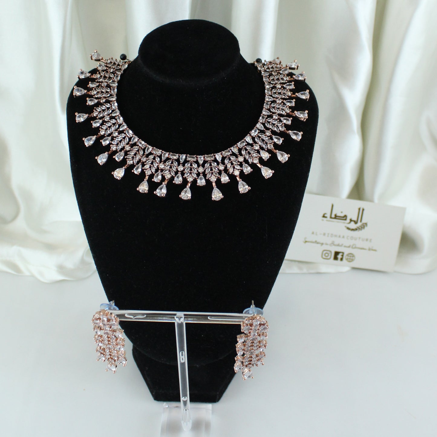 Eternity - Mary Neckace Set