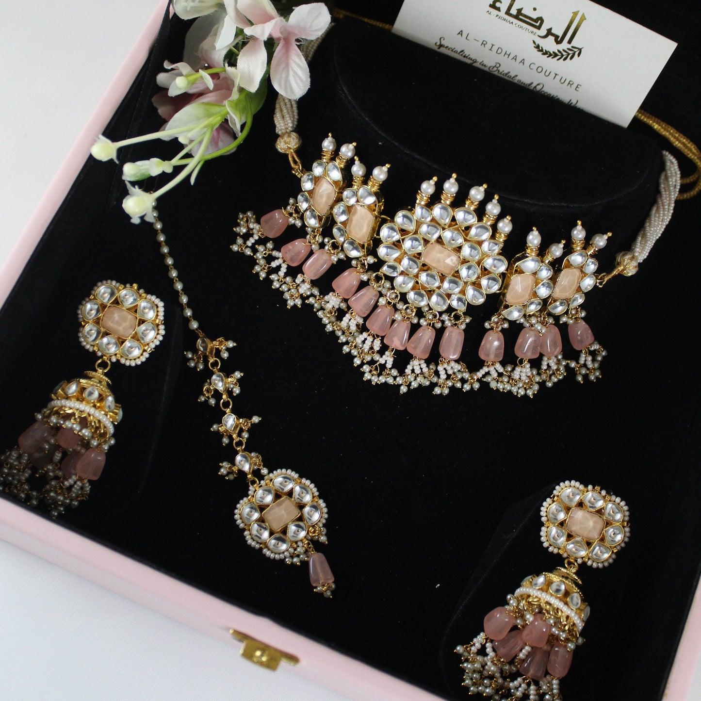 Sana- Pachi Kundan Choker Set