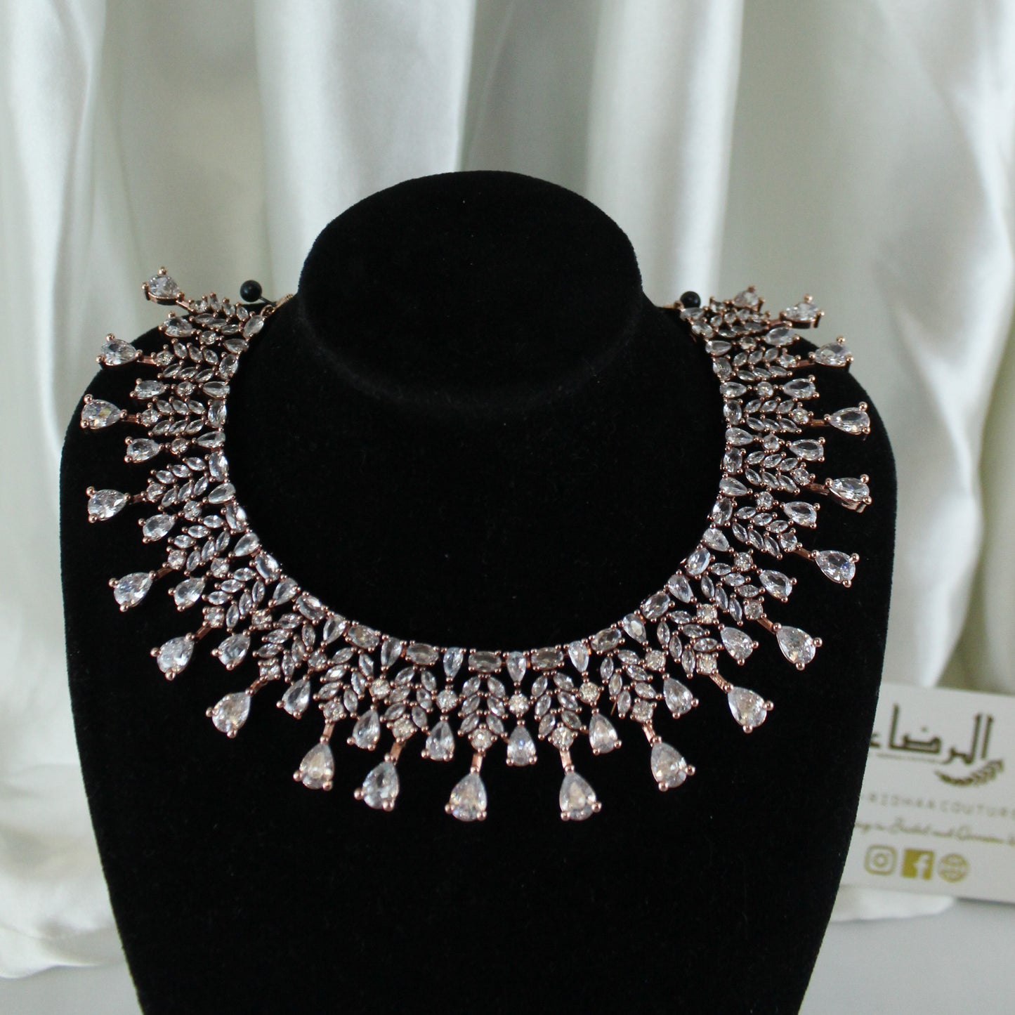 Eternity - Mary Neckace Set