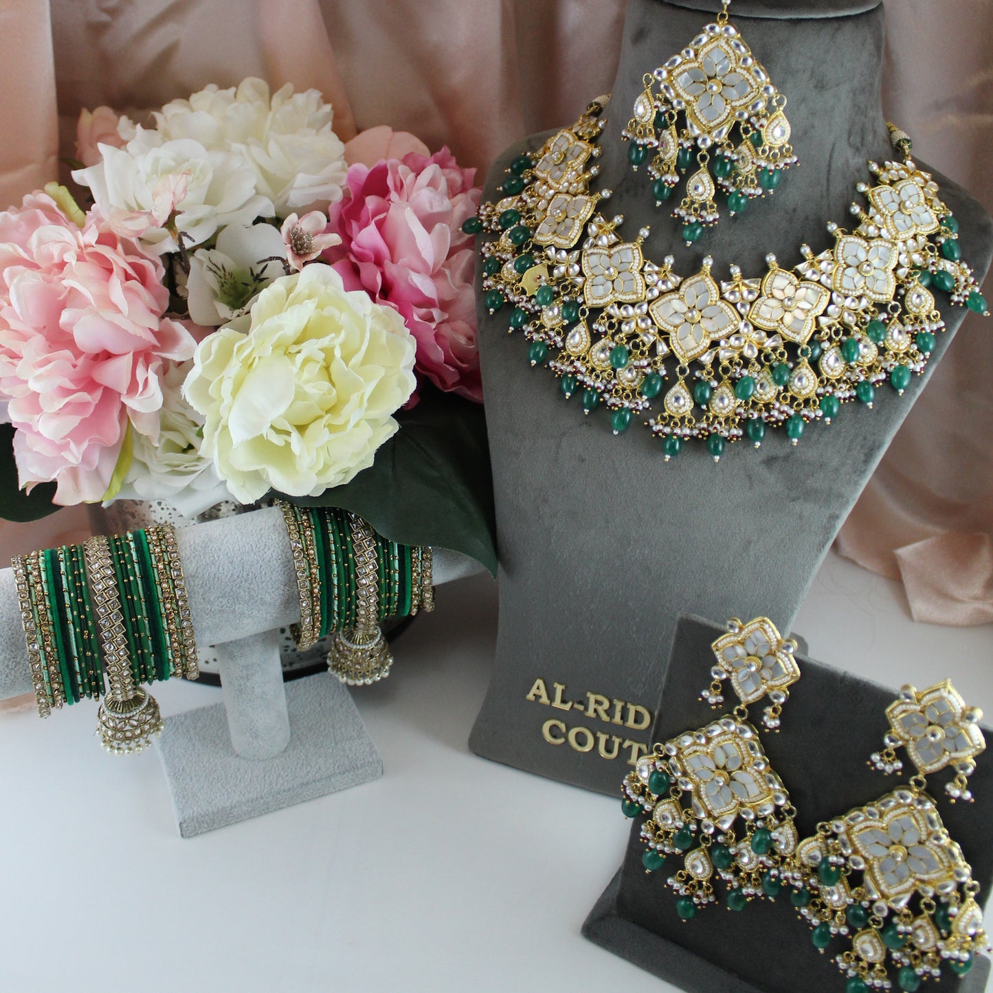 Umaimah - Pachi Mother of Pearl Set