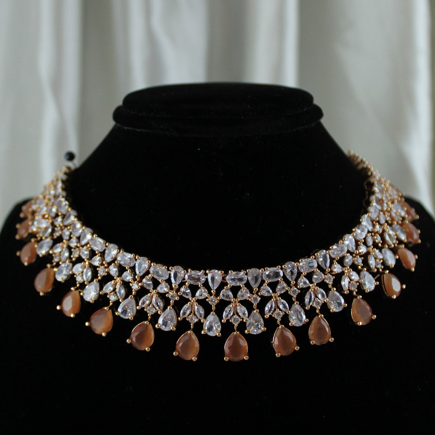 Eternity - Mary Neckace Set