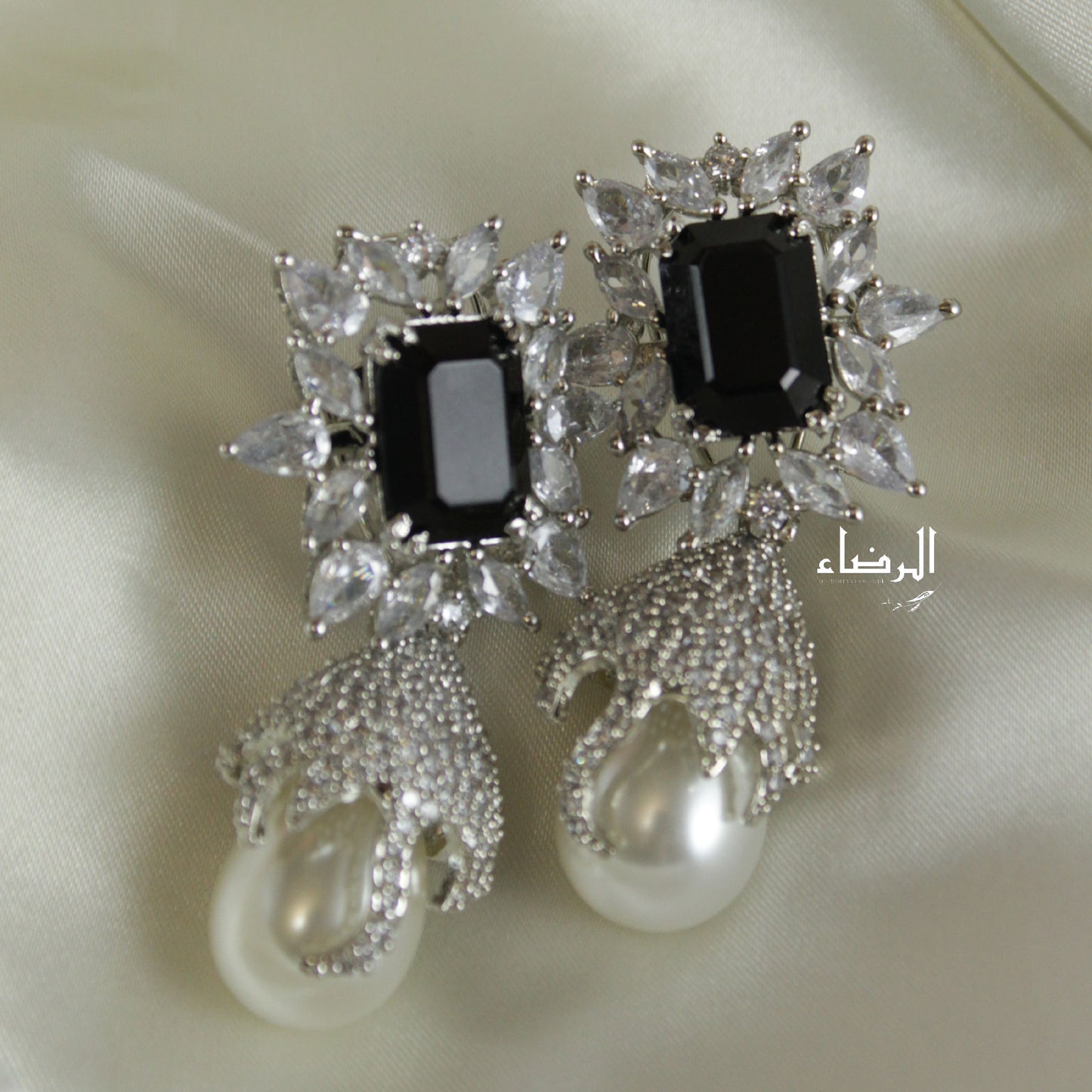Lisa - Earrings