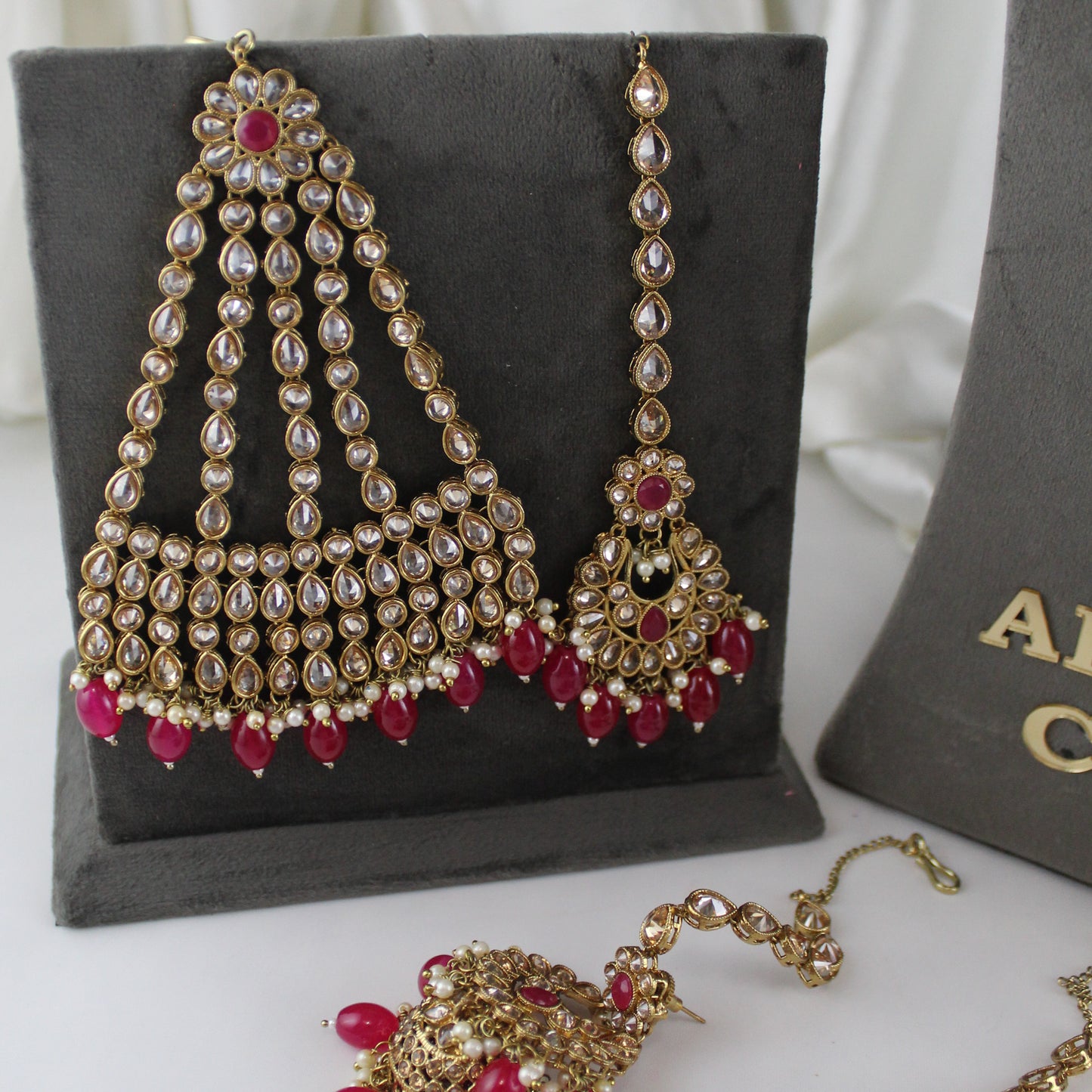 Kiara - Bridal Set (Hot Pink)